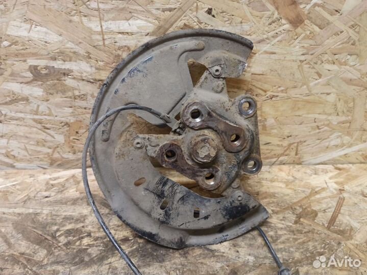 Пыльник тормозного диска правый Renault Fluence