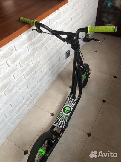 Самокат Mongoose expo-12 внедорожный