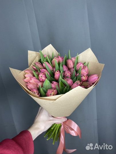Букет из 35 розовых тюльпанов