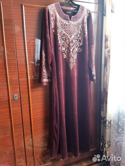 Платье длинное,в пол