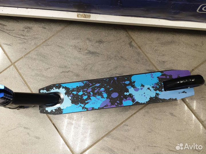 Трюковый новый самокат