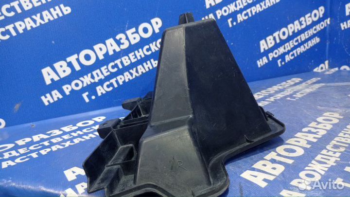 Ящик для инструмента Toyota Avensis седан 2008