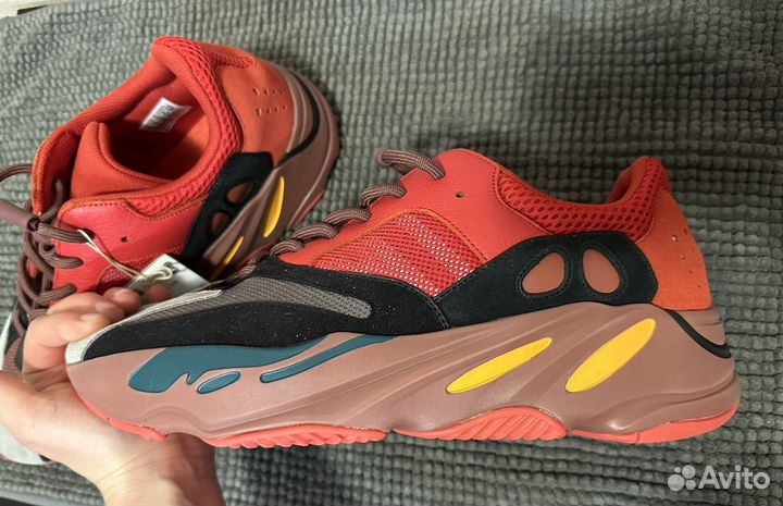 Adidas Yeezy Boost 700 «Hi-Res Red»