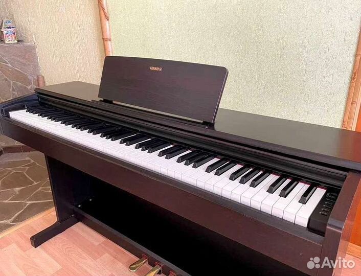 Цифровое пианино Yamaha Arius YDP-144 R