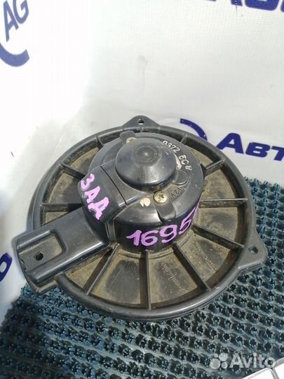 Мотор отопителя Toyota Ipsum