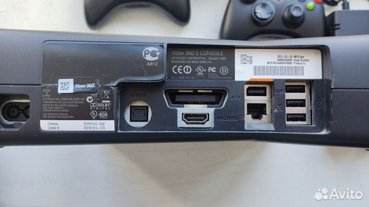 Xbox 360 прошитый freeboot (Kinect, 2 геймпада)