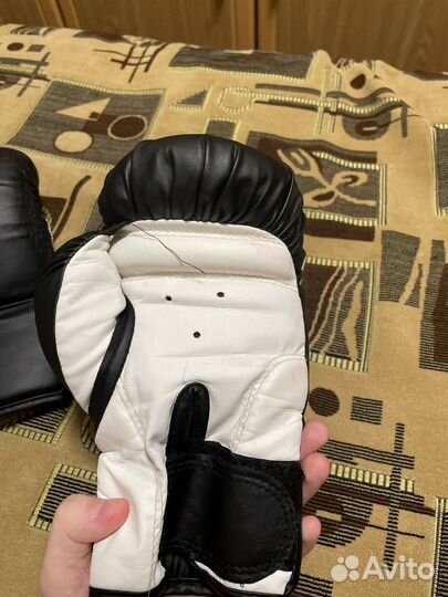 Боксерские перчатки