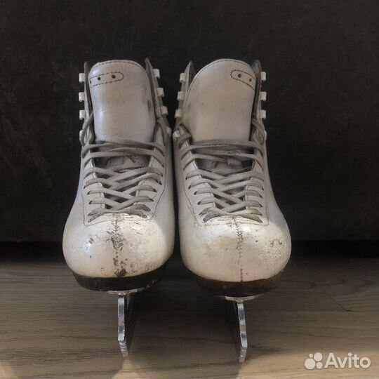 Фигурные коньки risport rf2 р.240