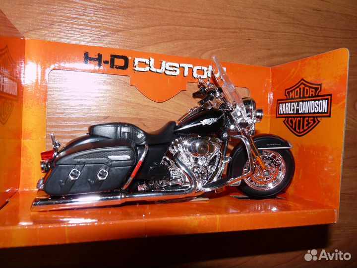 Коллекционная модель мотоцикла Harley-Davidson
