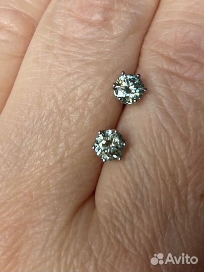 Серьги пусеты с бриллиантом 1 карат и 4 Ct