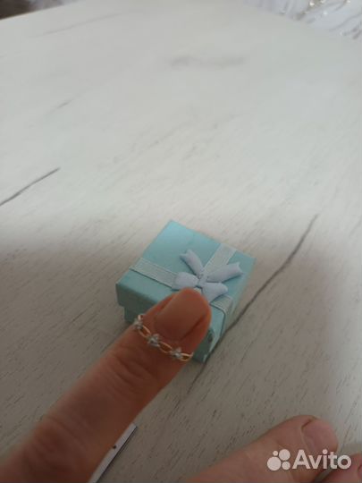 Золотое кольцо женское бу