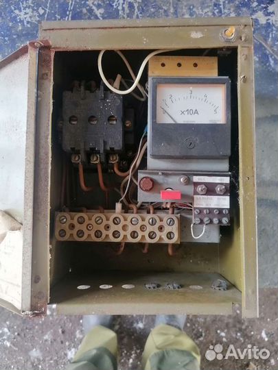 Станция управления и защиты для глубинного насоса