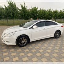 Hyundai Sonata 2.0 MT, 2010, 240 000 км, с пробегом, цена 1 050 000 руб.