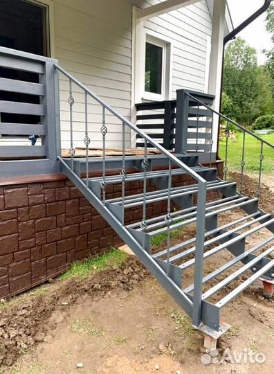 Лестницы винтовые под ключ