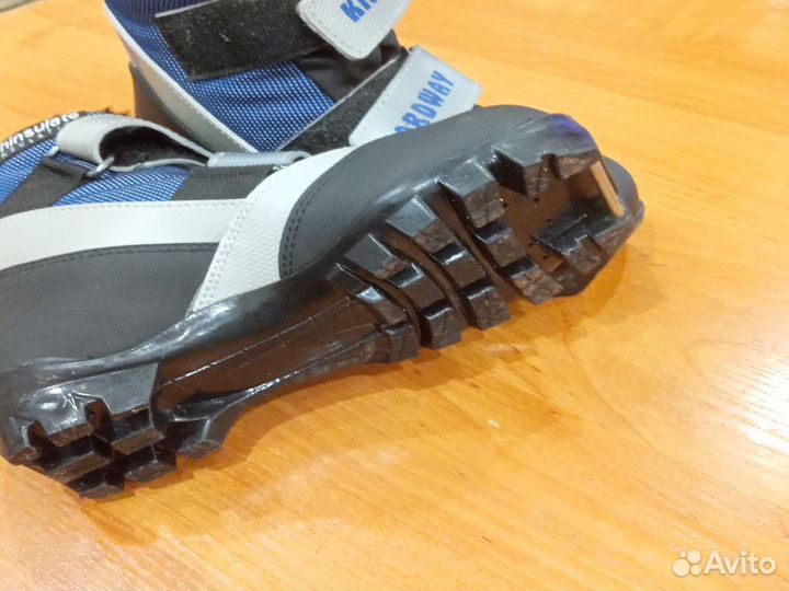 Лыжные ботинки 31р