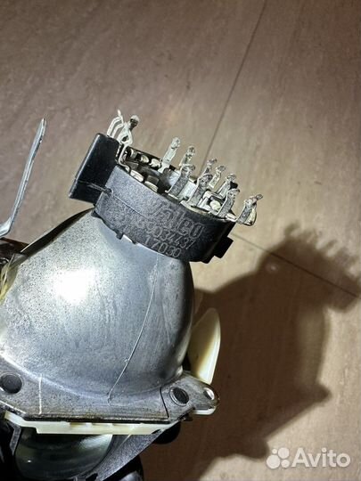 Valeo 89034437 биксеноновые линзы с отражателями