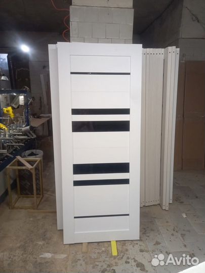 Фабричные новые двери