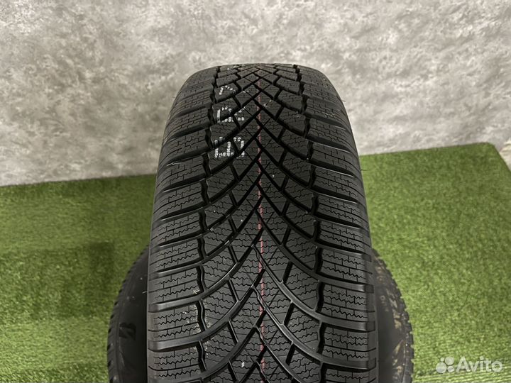 Bridgestone Blizzak LM-005 285/45 R19 111W