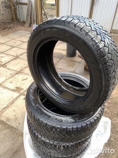 Nokian Tyres Hakkapeliitta 4 235/55 R17