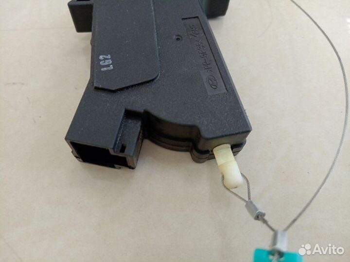 Активатор лючка бензобака Hyundai Grand Santa Fe