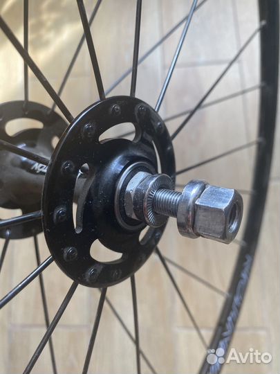 Трековые колеса aventon 28/700c fix
