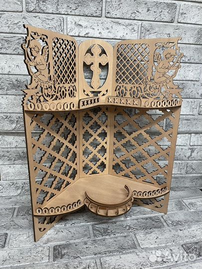 Полочка для икон, иконостас