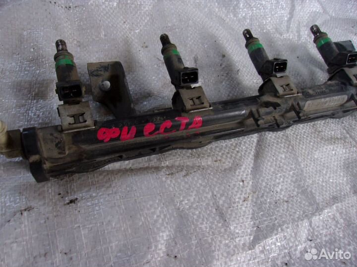 Форсунка топливная Ford Fiesta 2004-2008 г