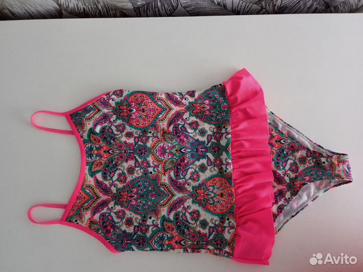 Продается слитный купальник для девочки