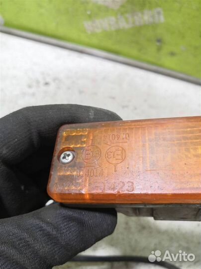 Указатель поворота в бампер Фольксваген Гольф 2