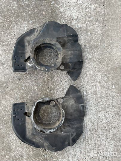 Пыльник тормозного диска переднего пр+лв