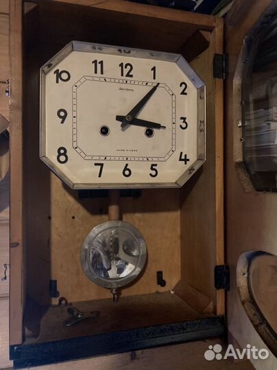 Старинные настенные часы