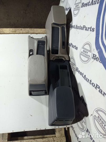 Подлокотник на Volvo Volvo s40 v40 Vs,SW 1996-2004