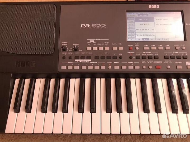 Синтезатор korg pa 600 отличное состояние