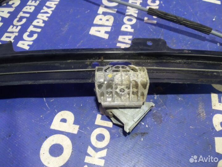 Передний правый стеклоподъемник Bmw E60 седан 2005