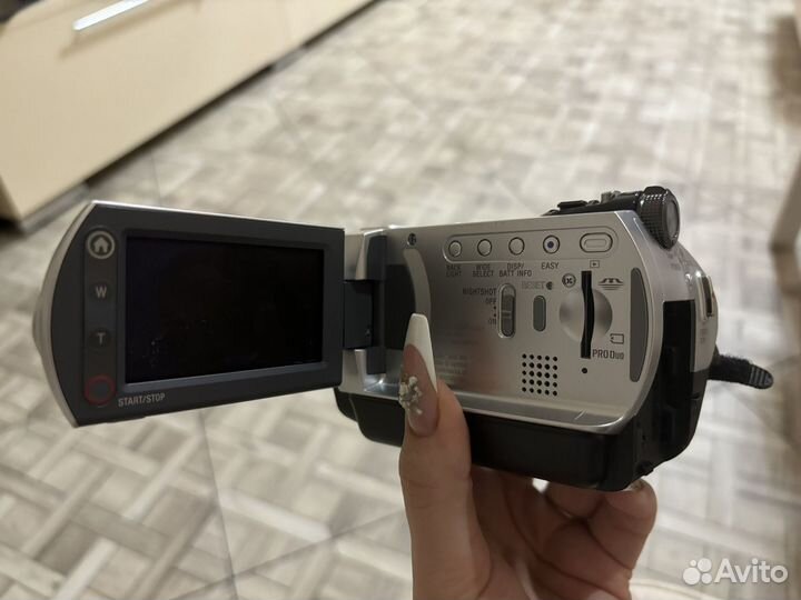 Видеокамера + сумка sony dcr-sr200e