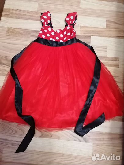 Платье для девочки праздничное 110-120 см