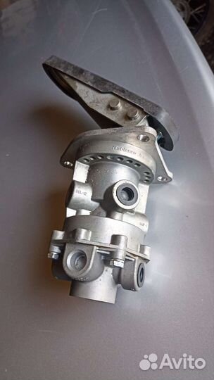 Тормозной кран Kia cosmos JA92V43310