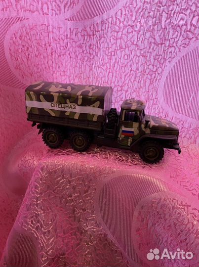 Коллекционная модель машины «Спецназ» со звуком