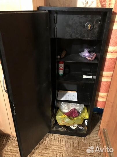 Оружейный сейф