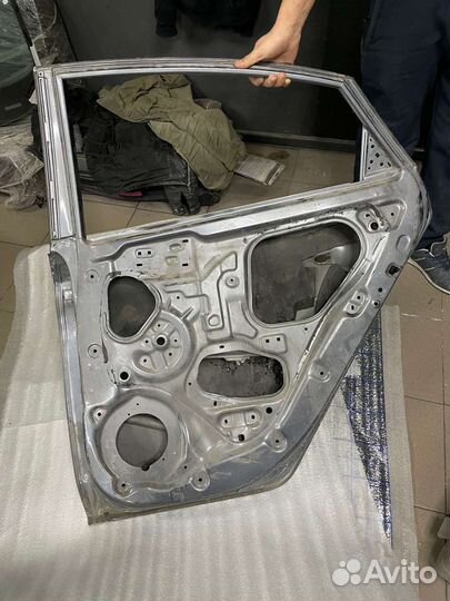 Дверь задный правый на hyundai solaris