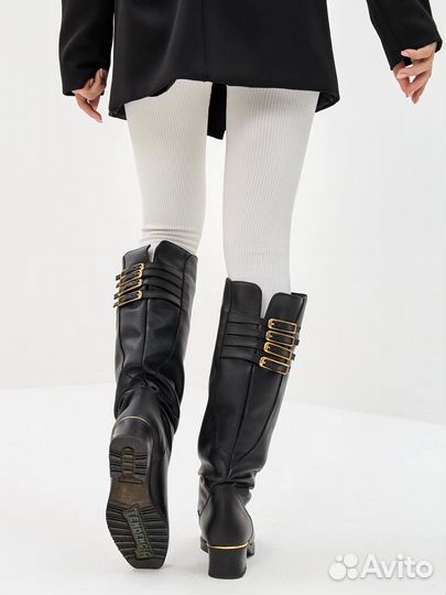 Удобные весенние сапоги с легким мехом