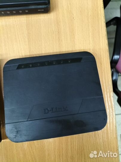 Четыре роутера и одна тв приставка