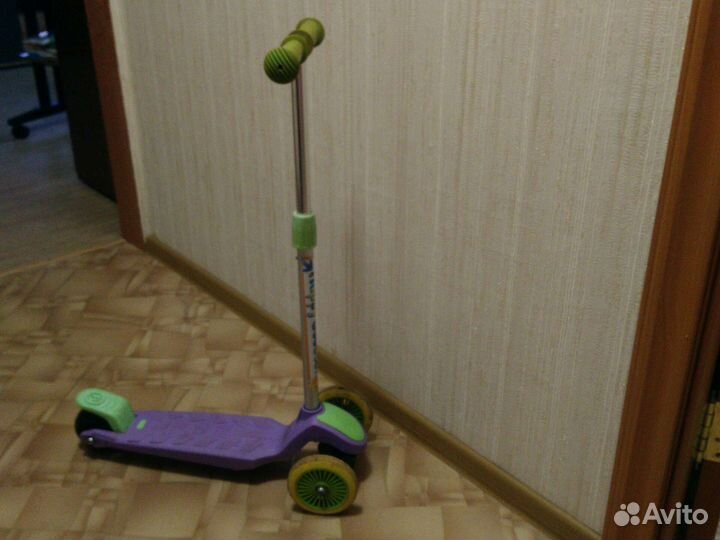 Самокат детский,трехколесный, бу