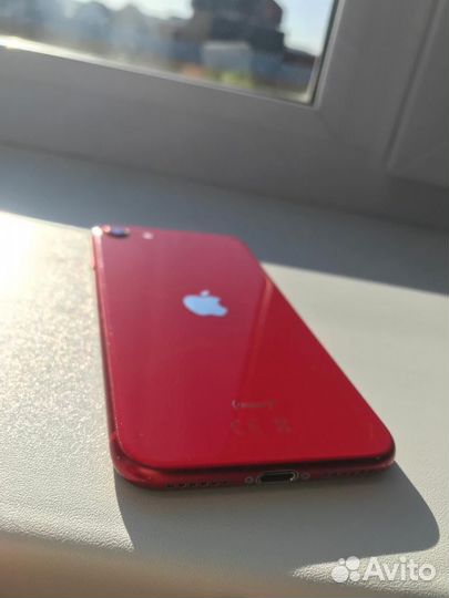 Телефон iPhone se 2020