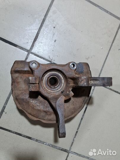 Поворотный кулак Mitsubishi Lancer IX