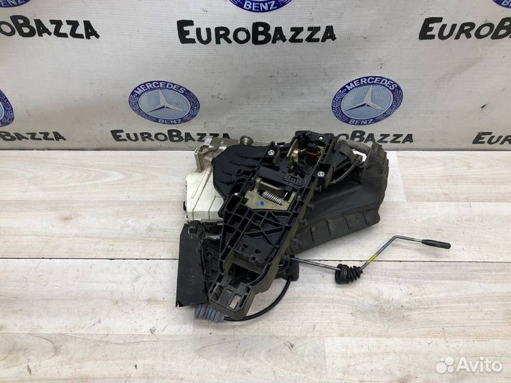 Замок двери передний правый Mercedes W164