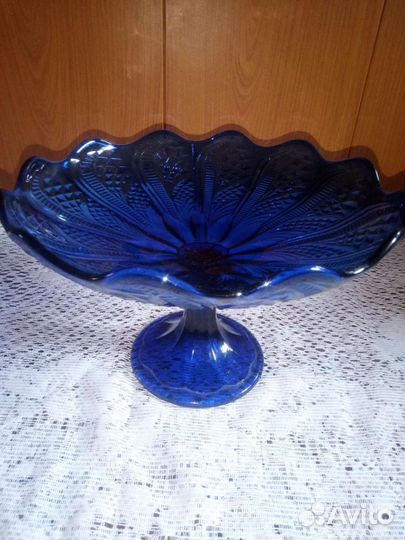 Вазы цветное стекло, фарфор,тортница