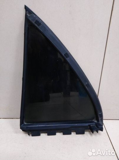 Стекло двери задней правой форточка Toyota Corolla