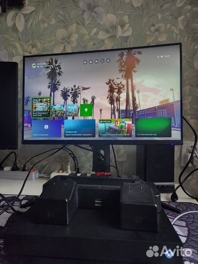Xbox one x 1tb с играми