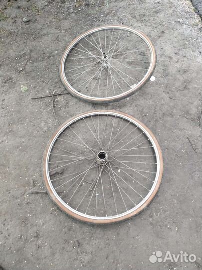 Колеса на шоссейный велосипед